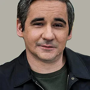 Iain Robertson