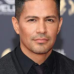 Jay Hernandez