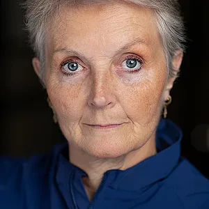 Stephanie Barton-Farcas