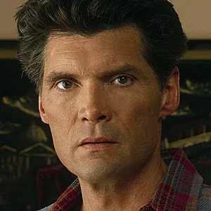 Everett McGill